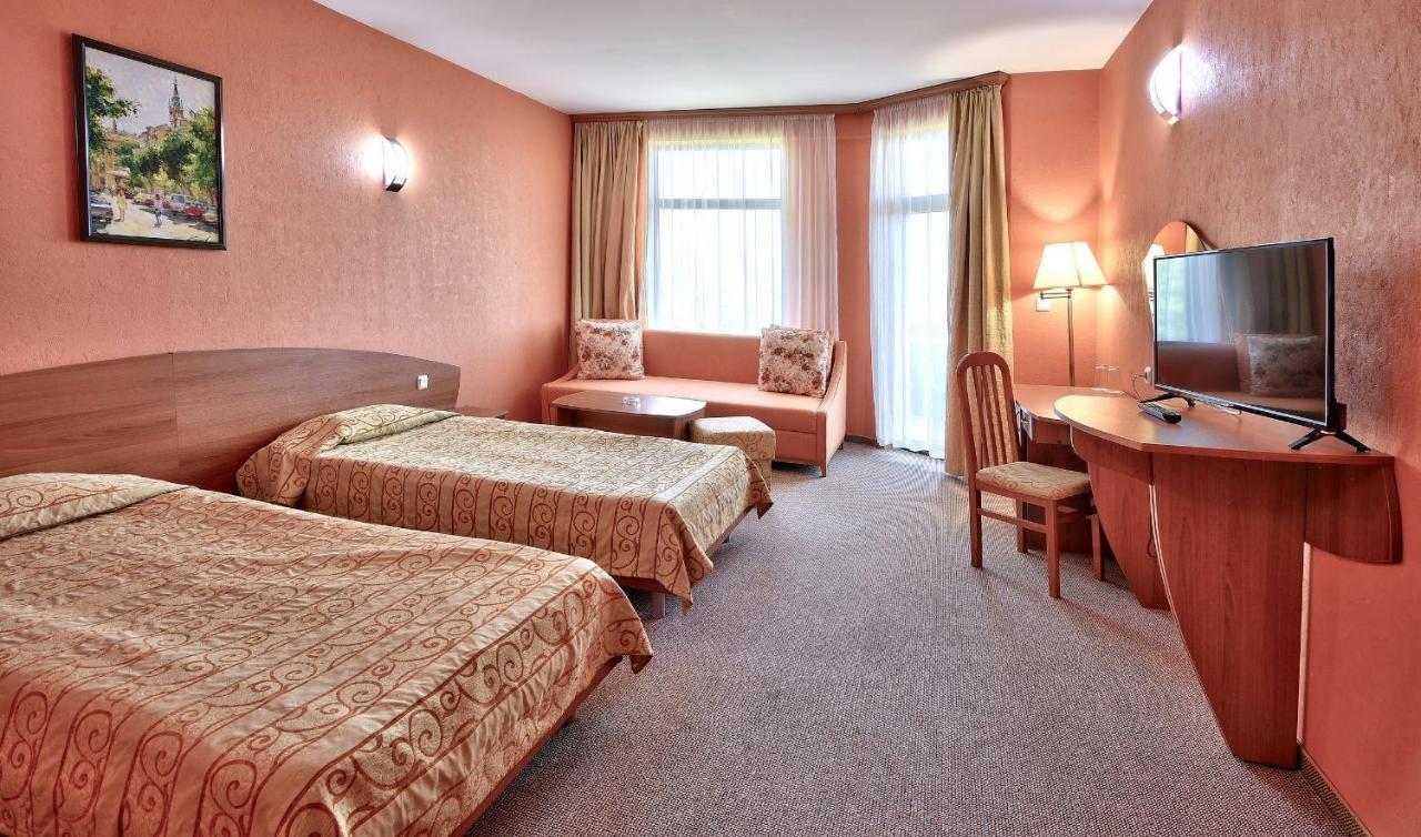 Hotel Estreya Palace Saints Constantine and Helena Bagian luar foto